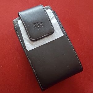 💍3 for $20 NWT - Blackberry Swivel Holder - Black